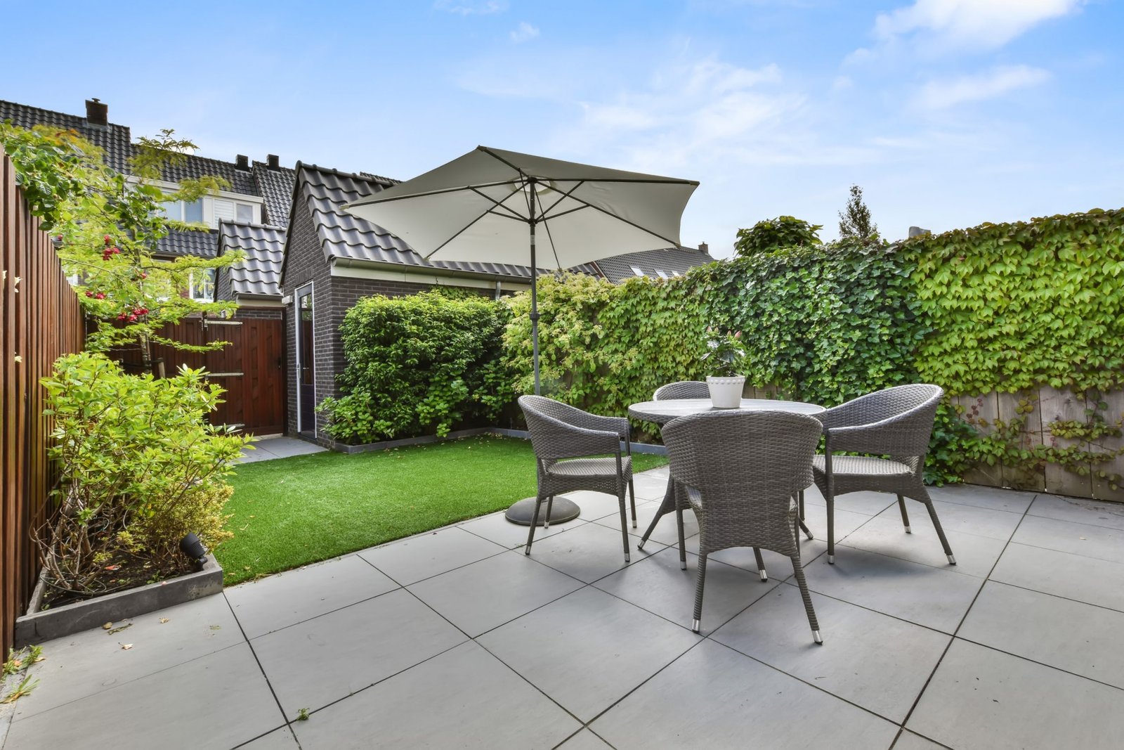 Hesko Landscaping - Lawn Mowing & Gardening