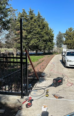 HM Onsite Welding & Custom Workbench, Steel Frame, Truck repair, Earthmoving repair work..