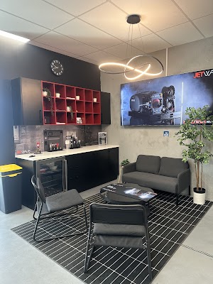 Ian Oliver Cabinets Co