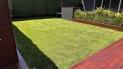 Johnny's Gardening and Mowing photo 1