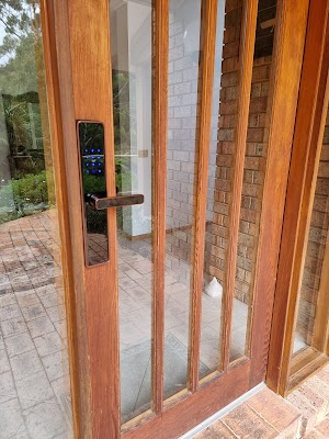 Locksmith Near Me work 2