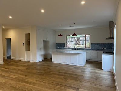 Pfeiffer Kitchens & Cabinets