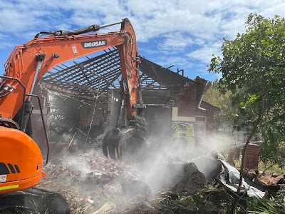 Red Brick Demolition photo 2