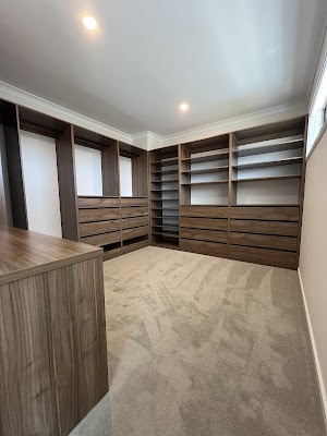 Robes Collective photo 3