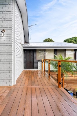 Venom Construction - Custom Outdoor Renovations project 6