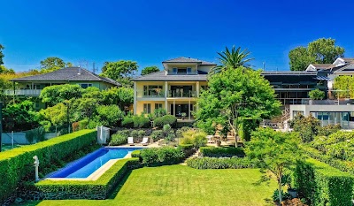 Shaun Grieve Painting